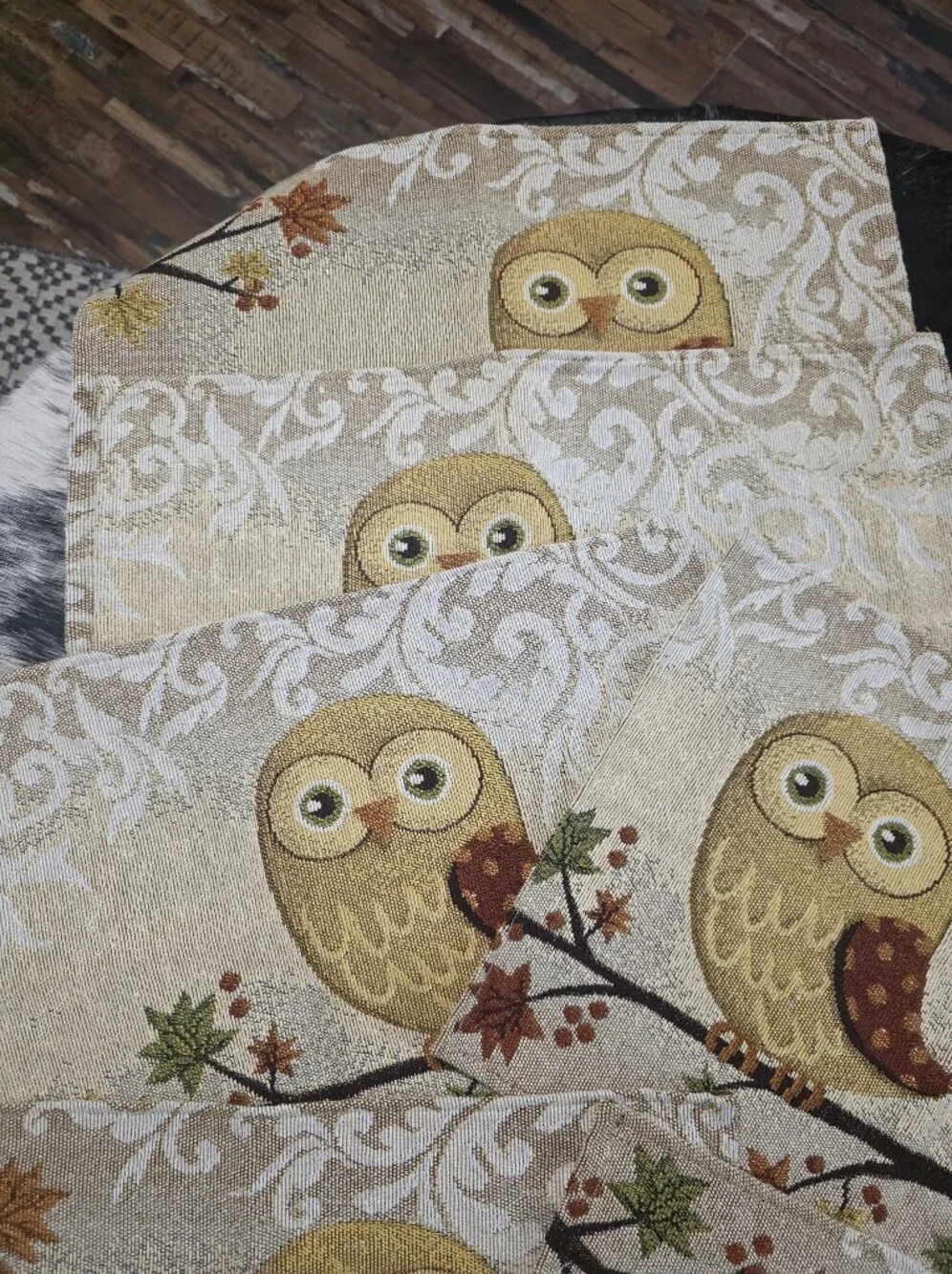 6 Embroidered Owl Decorative Placemats